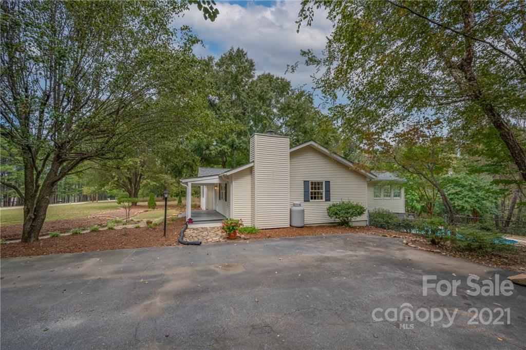 2495 South Blackstock Road, Unit 7 Landrum, SC 29356 - Photo 10 of 31 Gallery Image 10