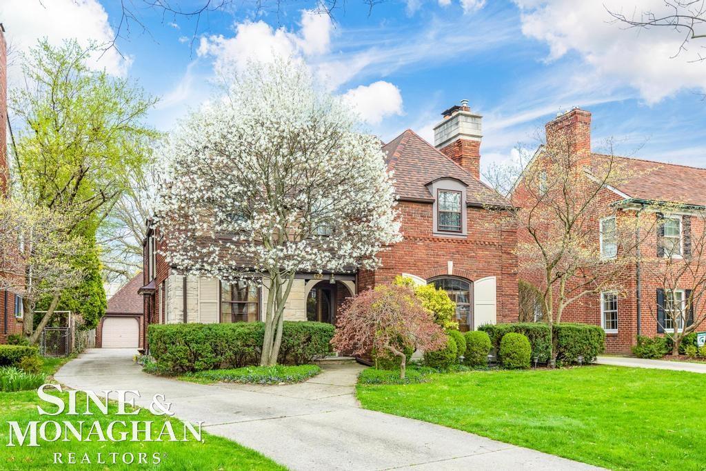 622 Lincoln Road Grosse Pointe, MI 48230 - Photo 1 of 51 50109047.JPG