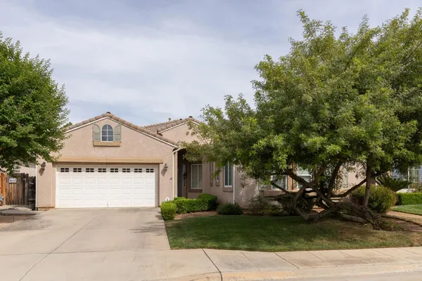 $614,888 | 1827 North Joshua Avenue, Clovis, CA 93619