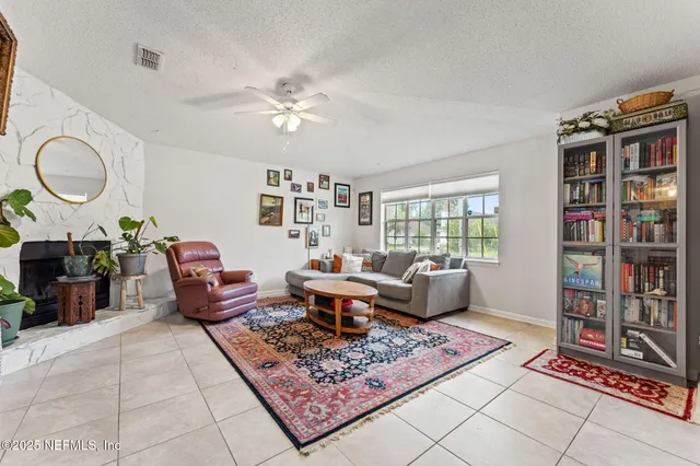 $350,000 | 1093 Hibiscus Street, Atlantic Beach, FL 32233