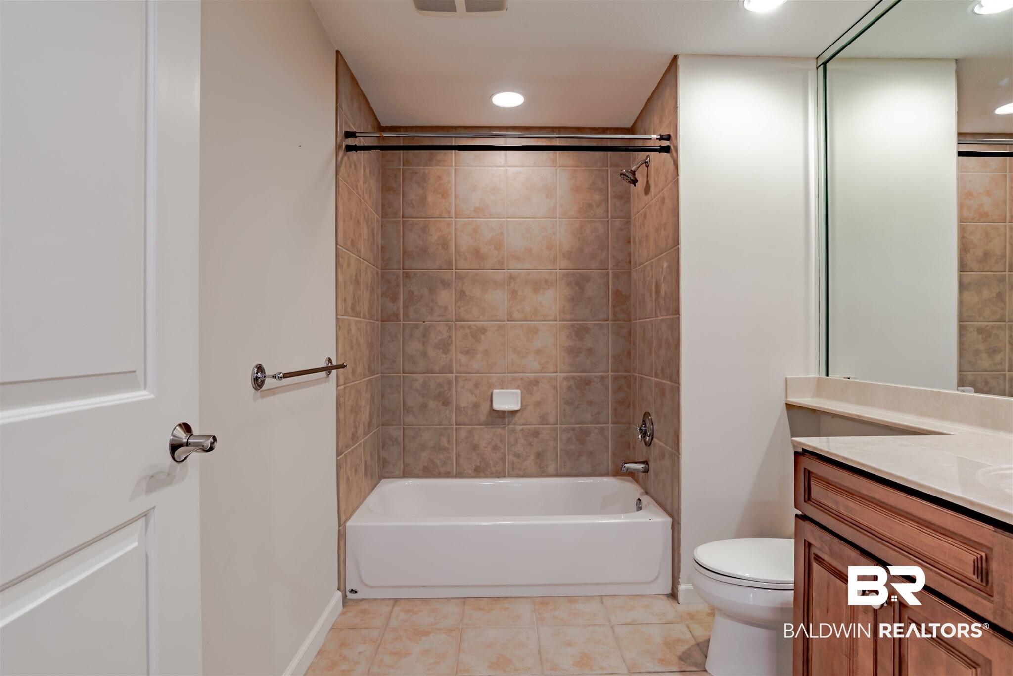 608 Lost Key Drive, Unit 902 Pensacola, FL 32507 - Photo 24 of 47