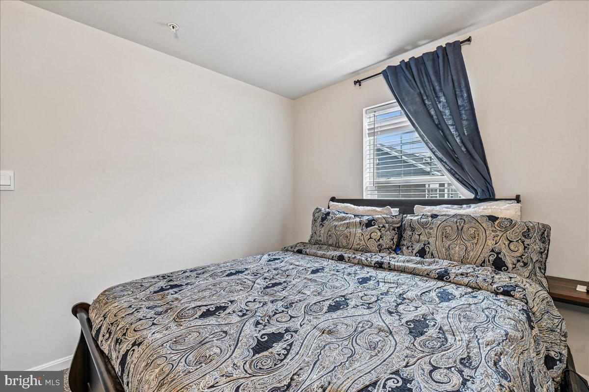 6619 Darter Way Clinton, MD 20735 - Photo 16 of 20 Cozy secondary bedroom with natural light