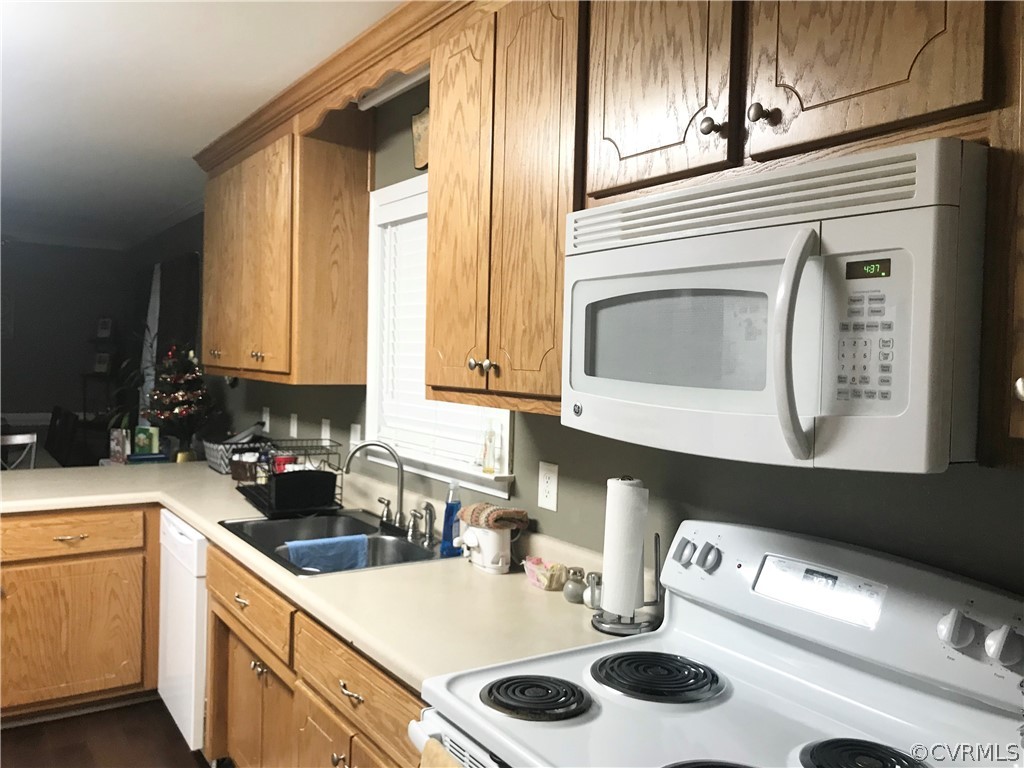 22307 Cabin Point Road Disputanta, VA 23842 - Photo 8 of 32 Gallery Image 8