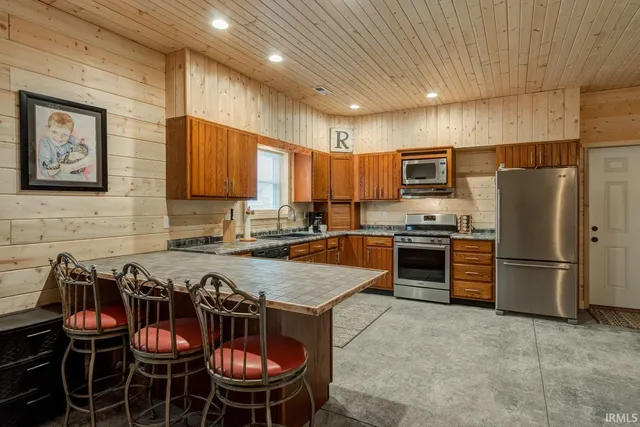 $525,000 | 3890 South County Road 1000 West, French Lick, IN 47432