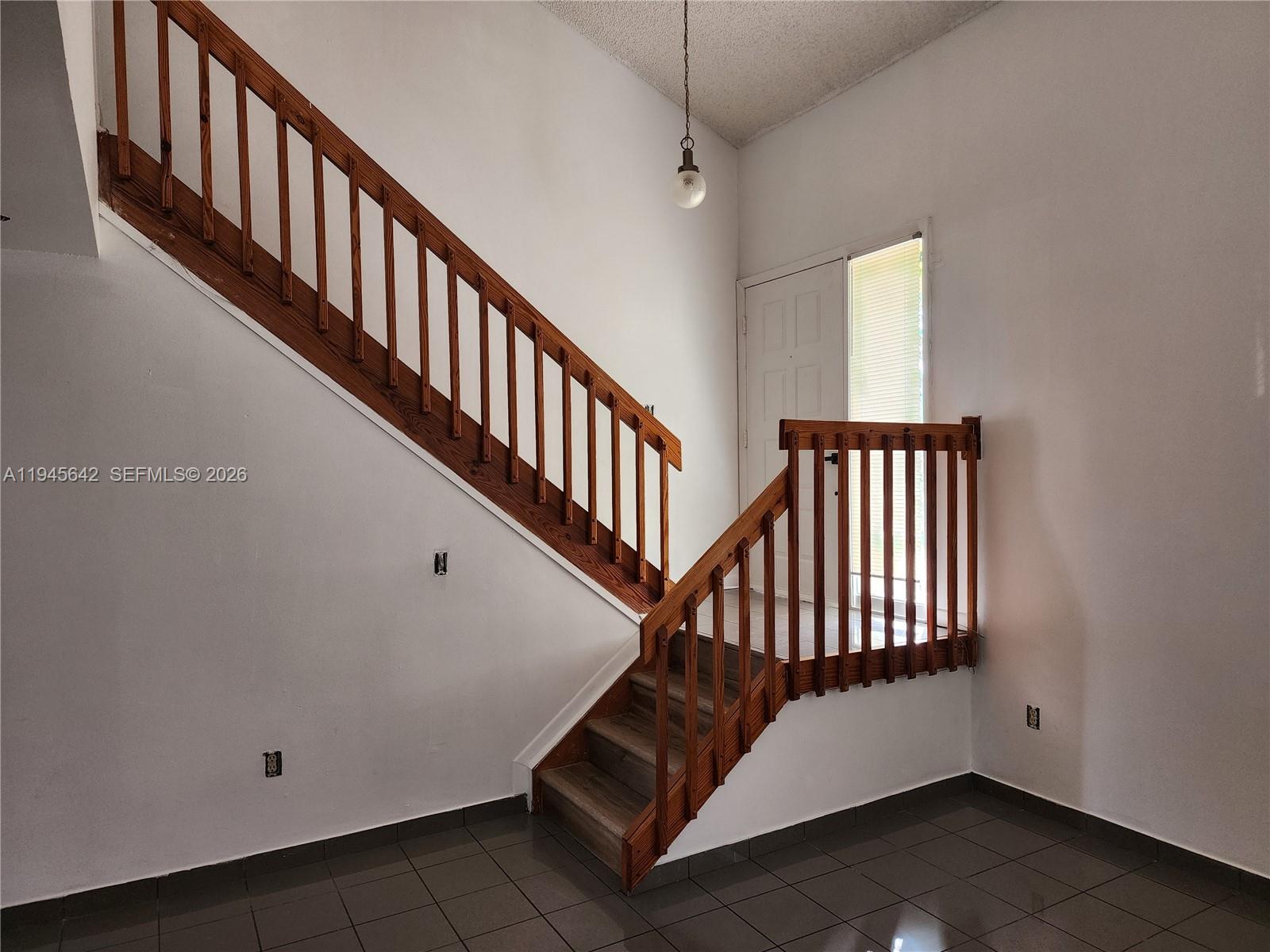 9863 Southwest 117th Place Miami, FL 33186 - Photo 5 of 29