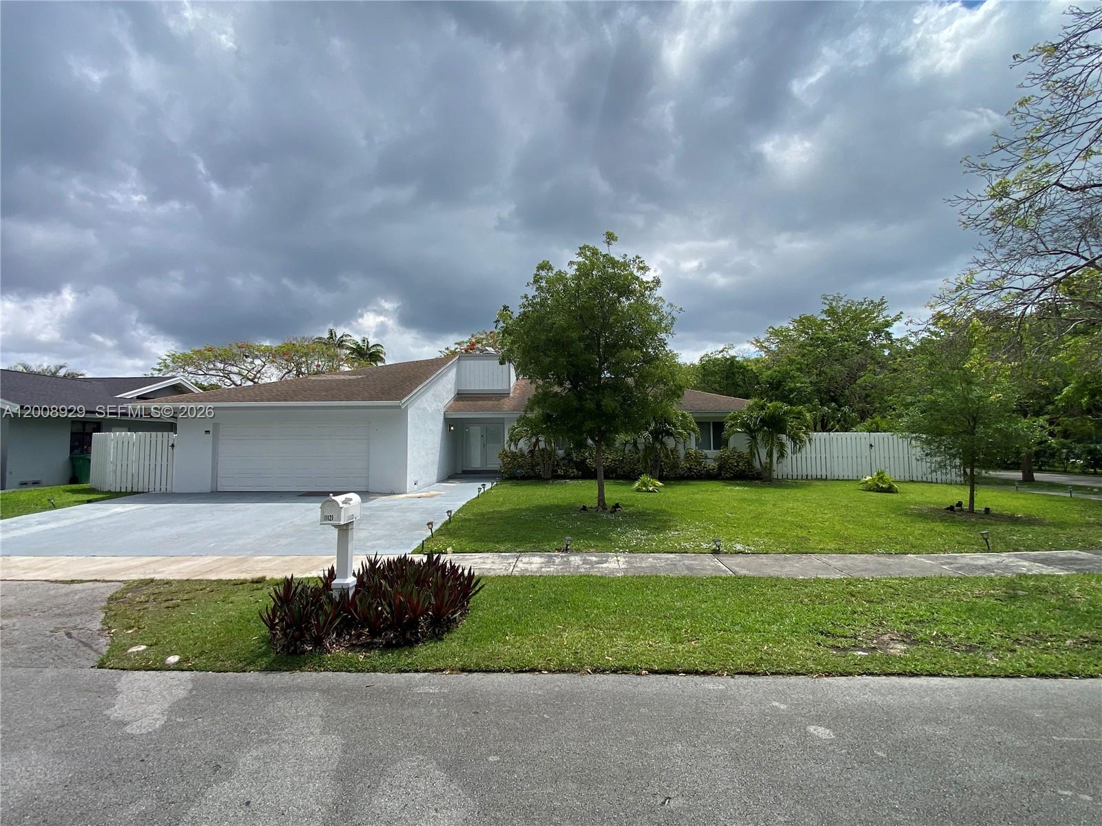 11121 Southwest 110th Road, Unit 11121 Miami, FL 33176 - Photo 2 of 33