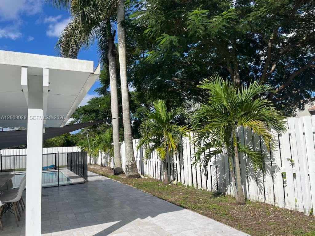 11121 Southwest 110th Road, Unit 11121 Miami, FL 33176 - Photo 21 of 33