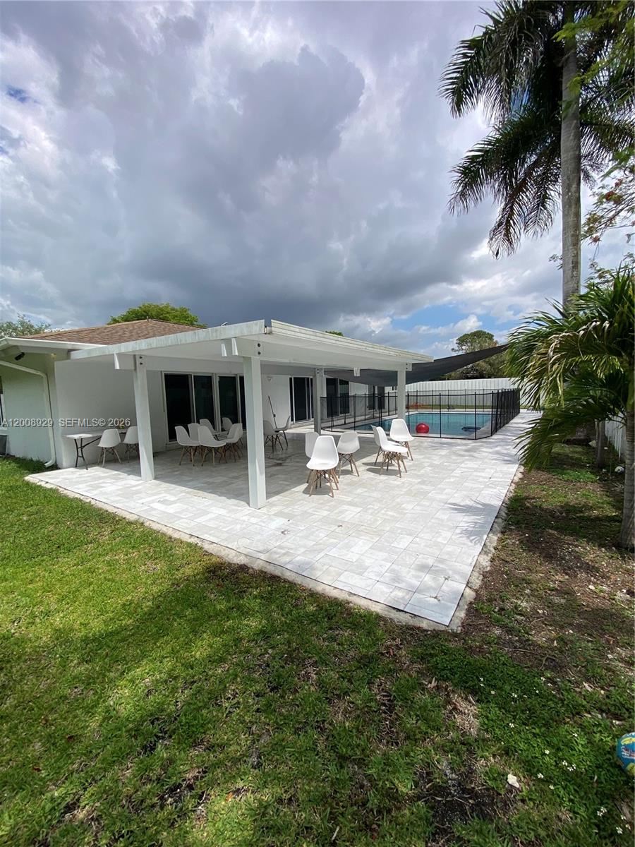 11121 Southwest 110th Road, Unit 11121 Miami, FL 33176 - Photo 24 of 33