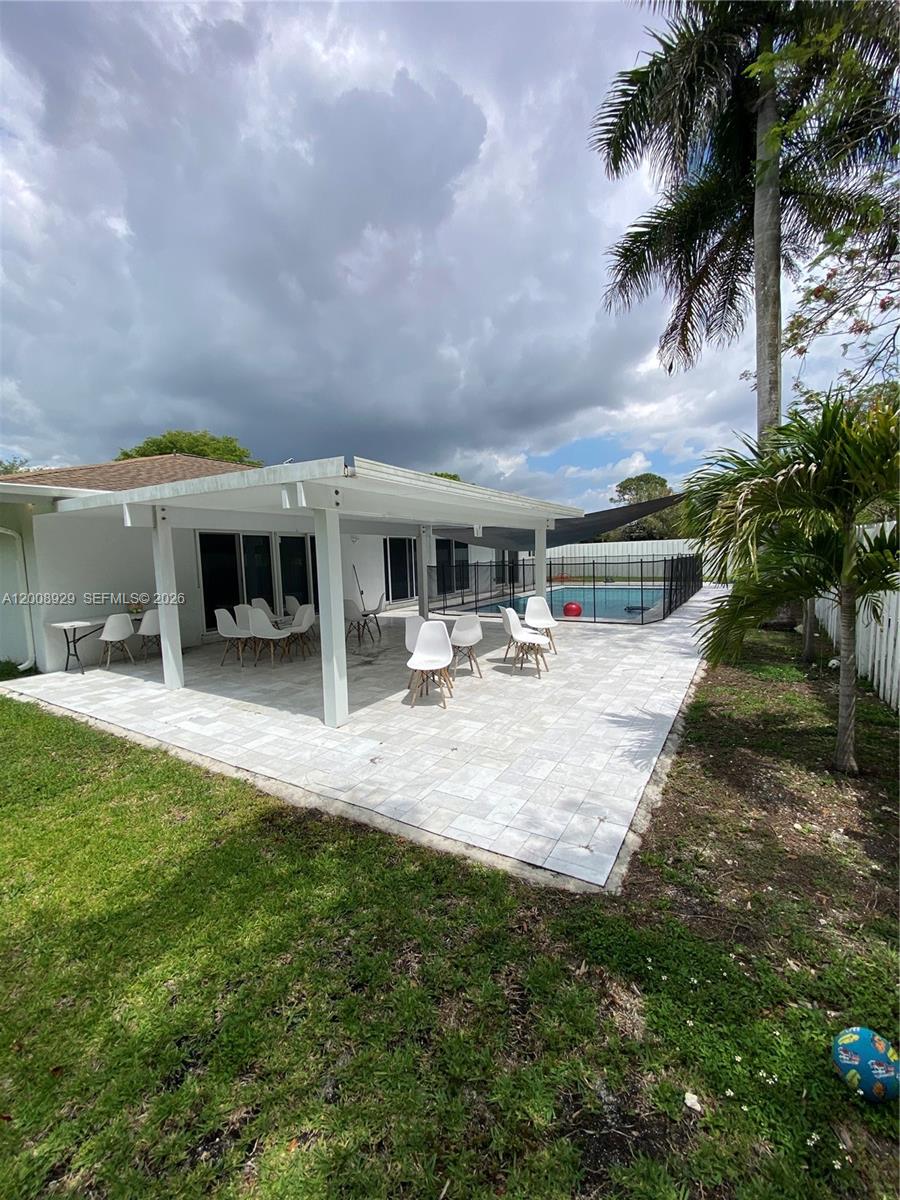 11121 Southwest 110th Road, Unit 11121 Miami, FL 33176 - Photo 25 of 33