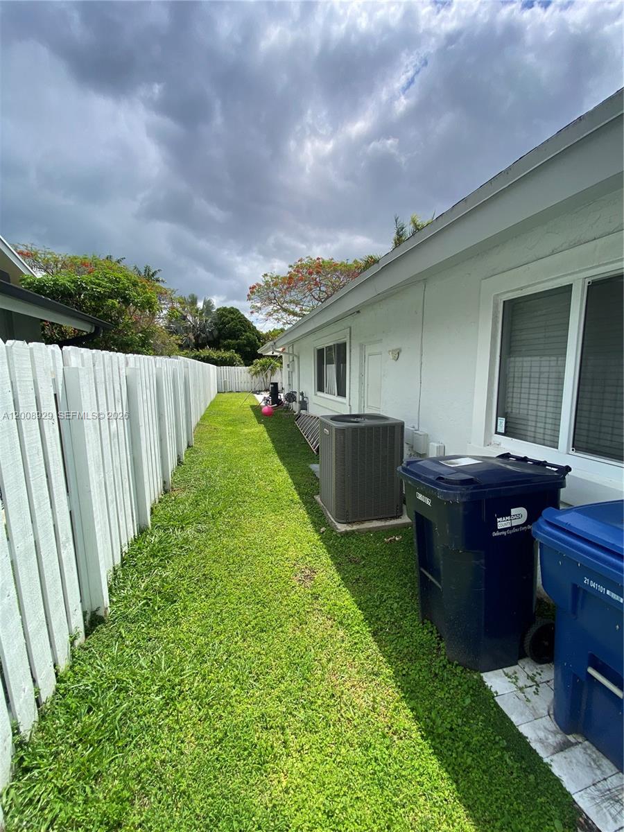 11121 Southwest 110th Road, Unit 11121 Miami, FL 33176 - Photo 33 of 33