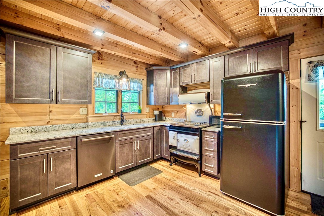 1799 High Country Road Lenoir, NC 28645 - Photo 17 of 50 Gallery Image 17