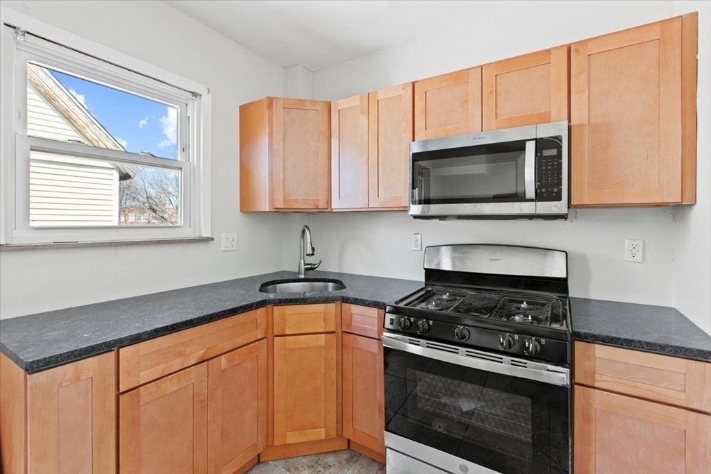 71 Arlington Street, Unit 2 Boston, MA 02136 - Photo 2 of 11