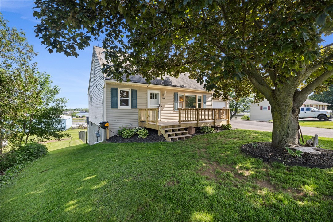 301 Ridge Road Ontario, NY 14519 - Photo 2 of 50