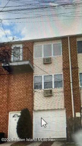 $349,900 | 60 Francine Court, Unit B | New Dorp