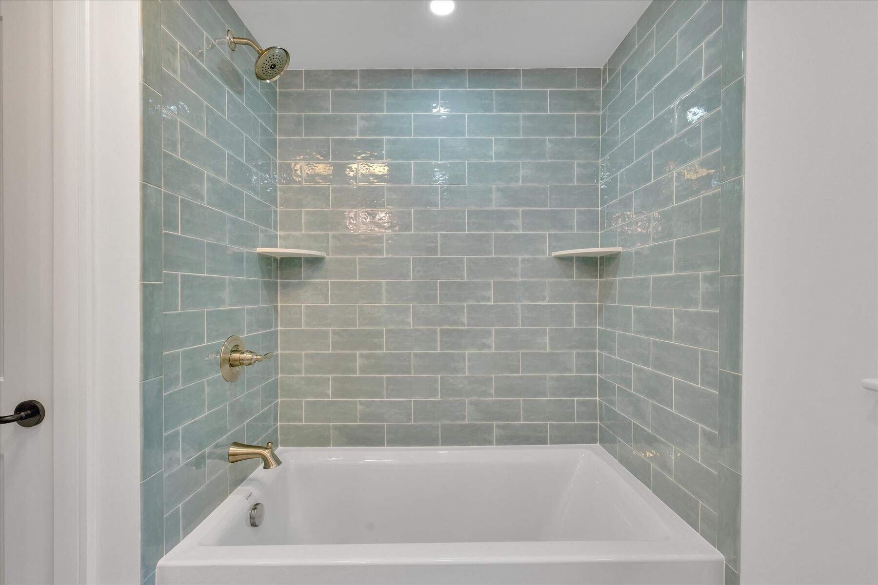 152 Pleasant Bay Road Harwich, MA 02645 - Photo 56 of 97 a bathroom with a bathtub