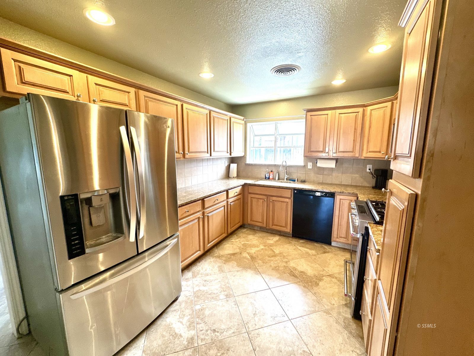 1117 Krista Court Ridgecrest, CA 93555 - Photo 6 of 21