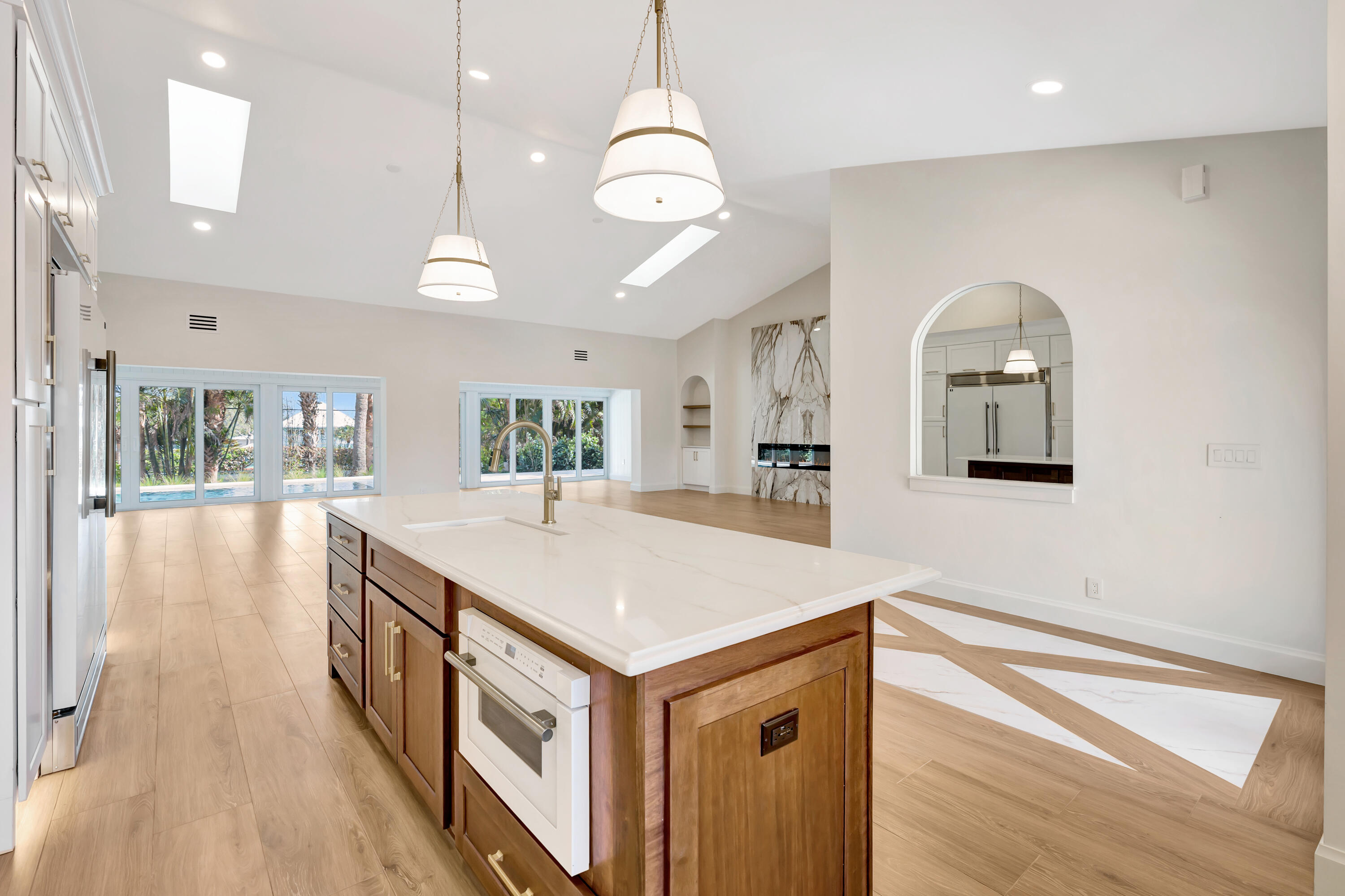 3984 Southeast Fairway East Stuart, FL 34997 - Photo 4 of 40 _MLP9820