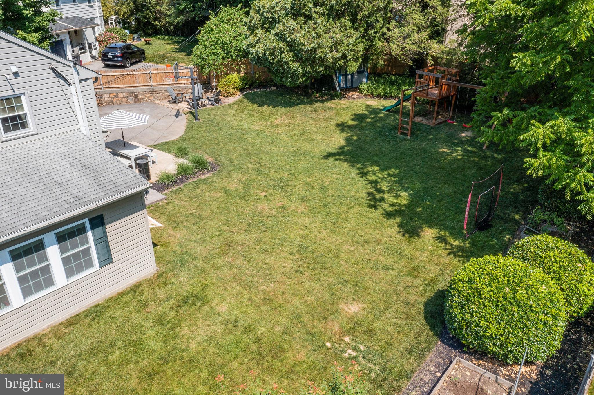 493 School Lane Wayne, PA 19087 - Photo 35 of 40 Fenced in backyard