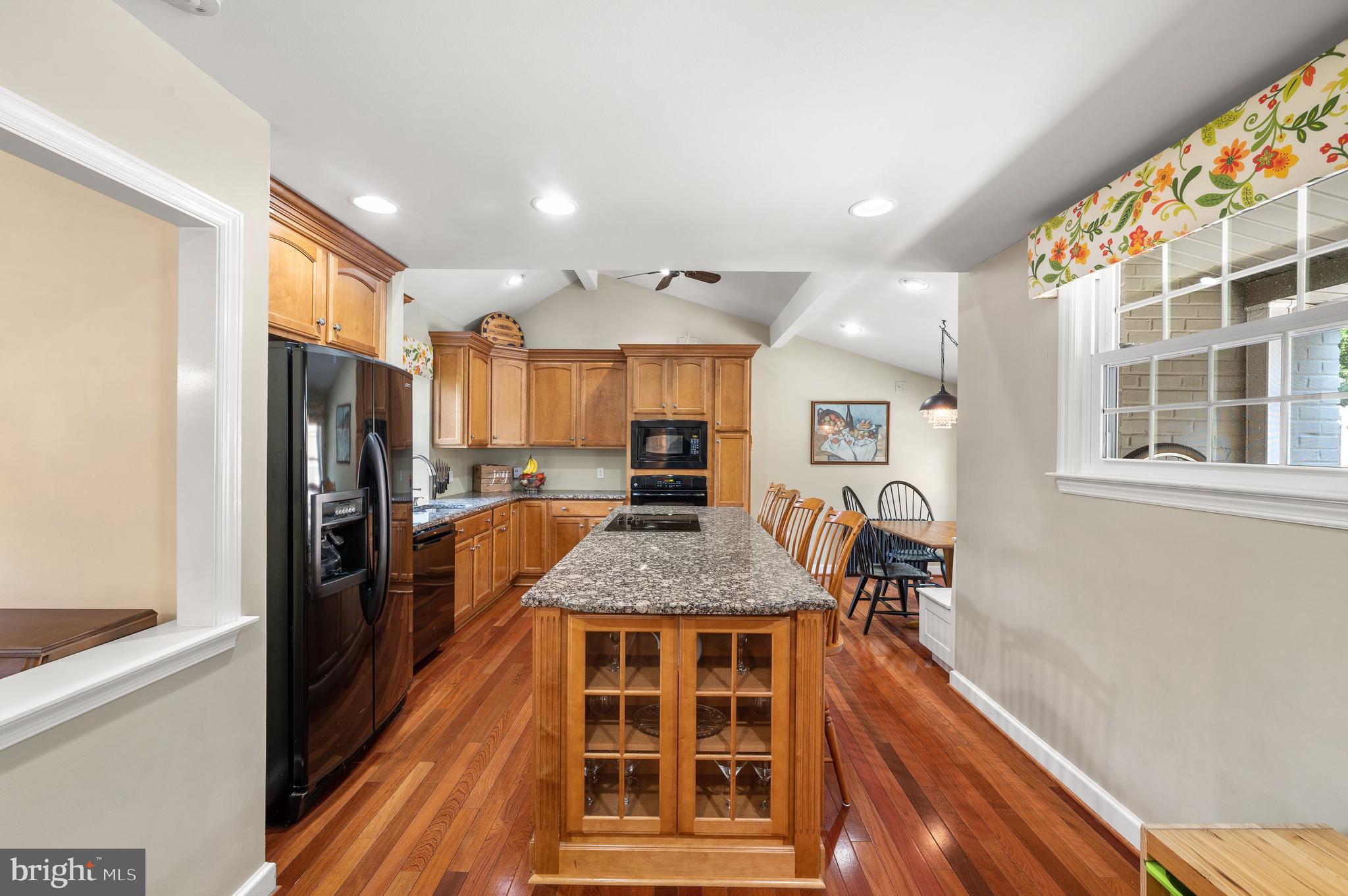 493 School Lane Wayne, PA 19087 - Photo 6 of 40 Spacious kitchen with vaulted ceiling