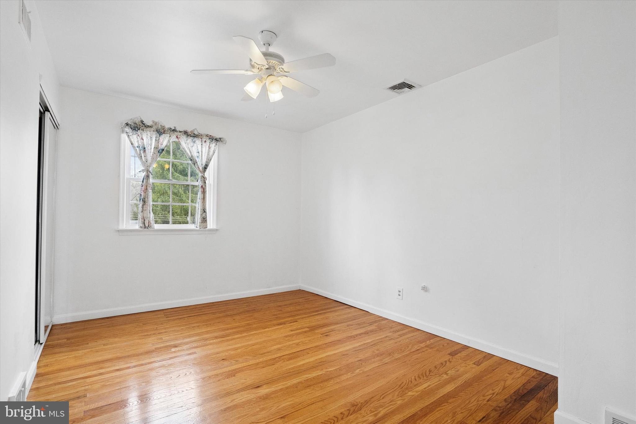 1639 Pennypack Road Huntingdon Valley, PA 19006 - Photo 17 of 24 Gallery Image 17