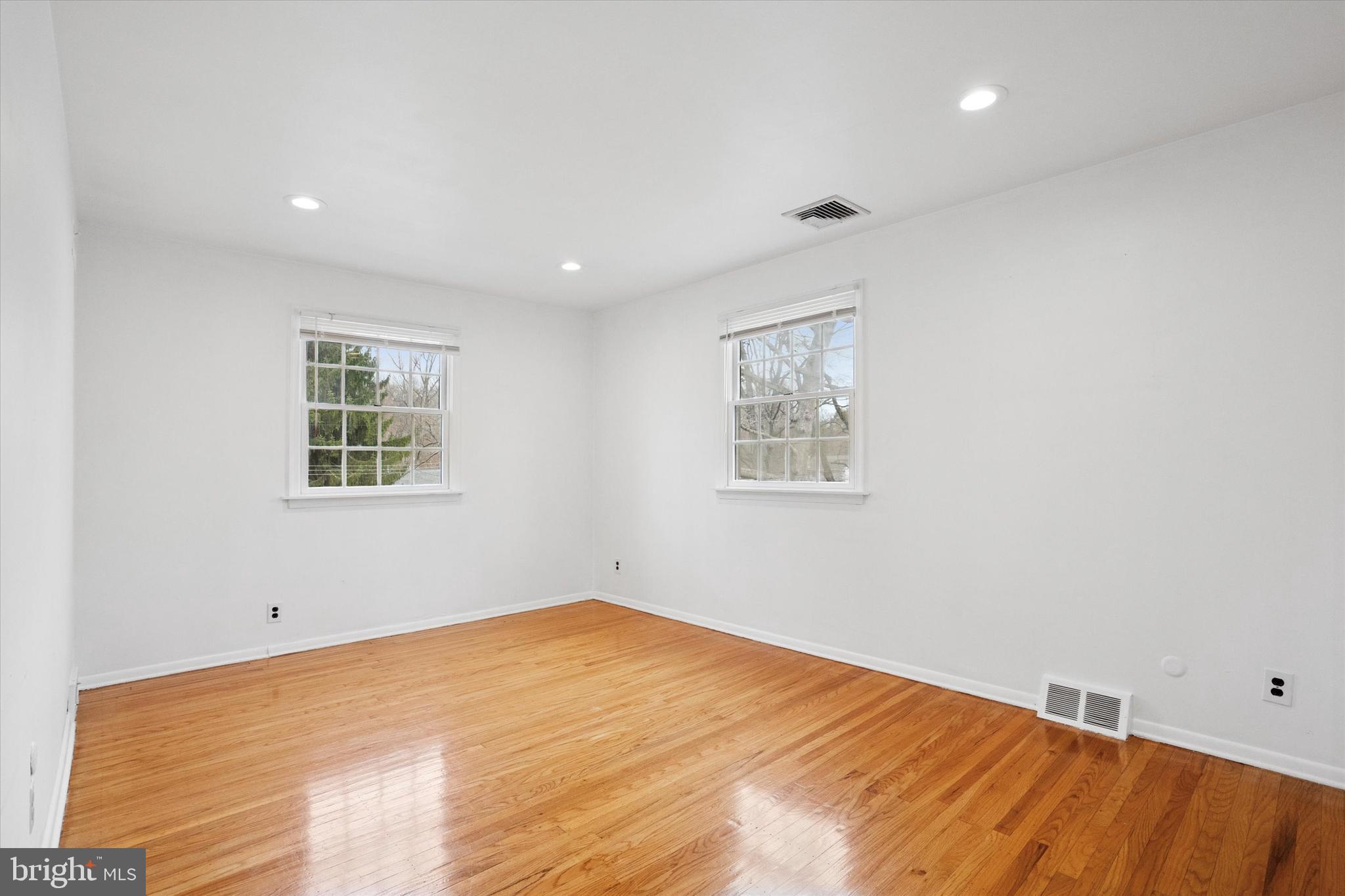 1639 Pennypack Road Huntingdon Valley, PA 19006 - Photo 18 of 24 Gallery Image 18