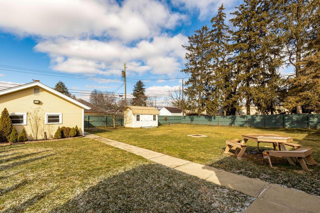 975 Bernhard Road Columbus, OH 43213 - Photo 36 of 46 975BernhardRd-Exterior-8