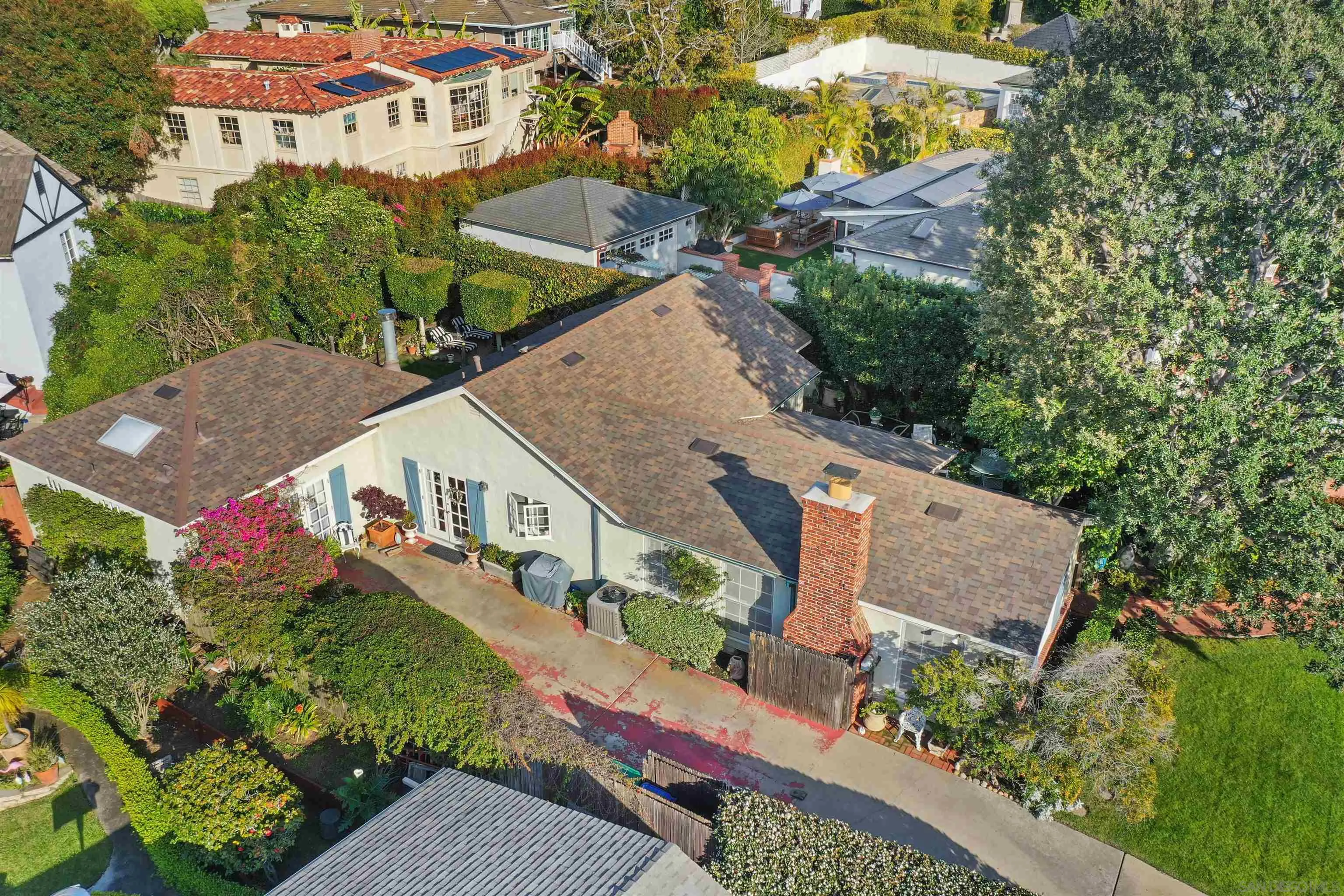 6029 Waverly Avenue La Jolla, CA 92037 - Photo 41 of 48 an aerial view of a house