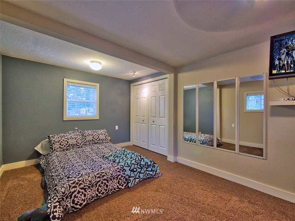 2613 R Street Southeast Auburn, WA 98002 - Photo 12 of 19 Gallery Image 12