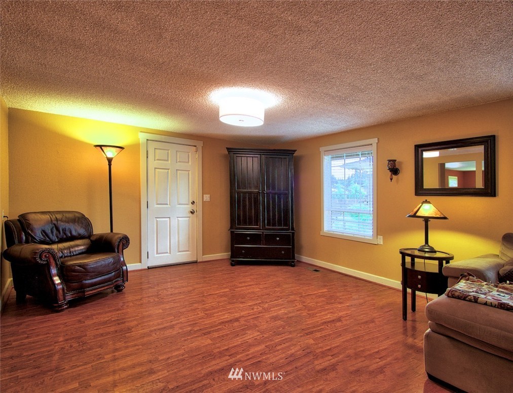 2613 R Street Southeast Auburn, WA 98002 - Photo 7 of 19 Gallery Image 7