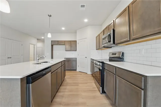 $388,746 | 123 Northwest Mulberry Court, Blue Springs, MO 64064