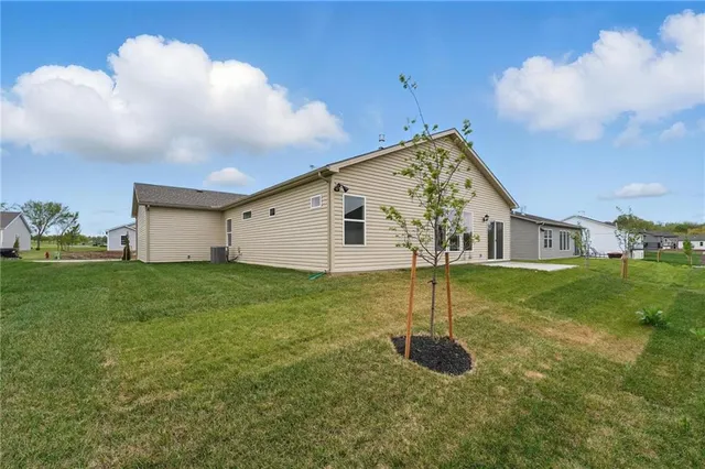 $388,746 | 123 Northwest Mulberry Court, Blue Springs, MO 64064