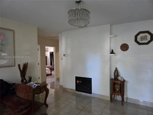 $4,000 | 301 Southwest 5th Street, Hallandale Beach, FL 33009