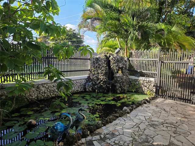 $4,000 | 301 Southwest 5th Street, Hallandale Beach, FL 33009