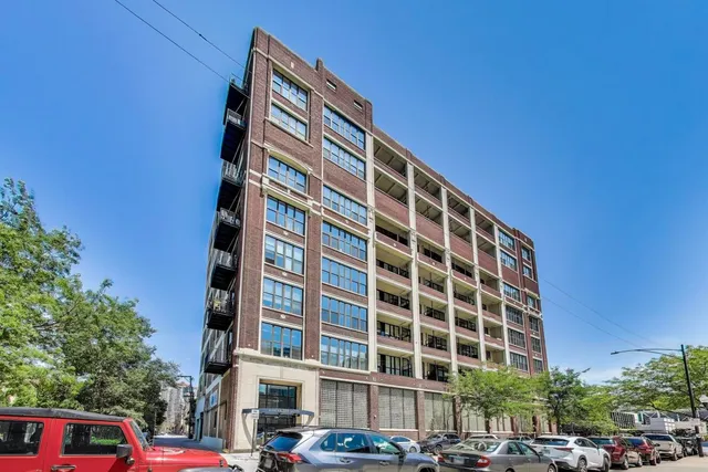 $424,000 | 320 East 21st Street, Unit 501, Chicago, IL 60616