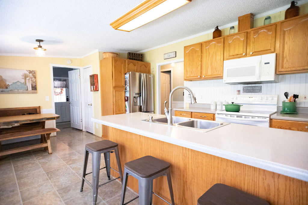 5538 Pleasant Grove Road Walterboro, SC 29488 - Photo 7 of 31 Eat In Kitchen