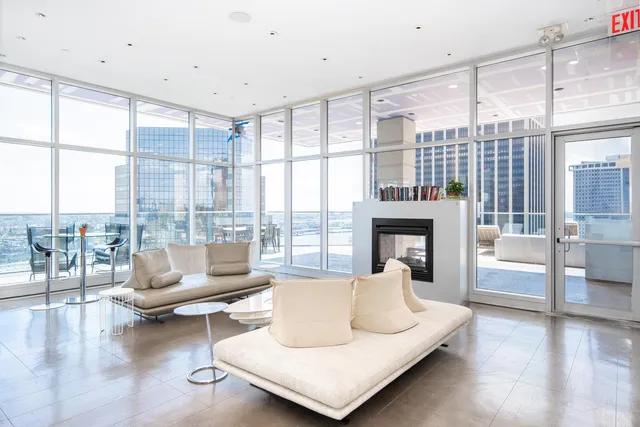 $699,000 | 75 Wall Street, Unit 25Q | Financial District