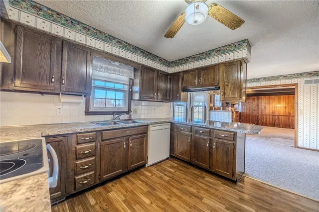 $483,500 | 957 Ff Highway, Napoleon, MO 64074