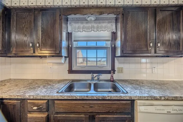 $483,500 | 957 Ff Highway, Napoleon, MO 64074