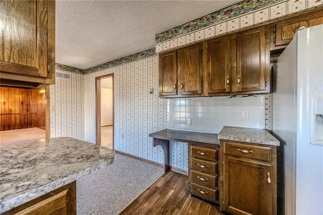 $483,500 | 957 Ff Highway, Napoleon, MO 64074