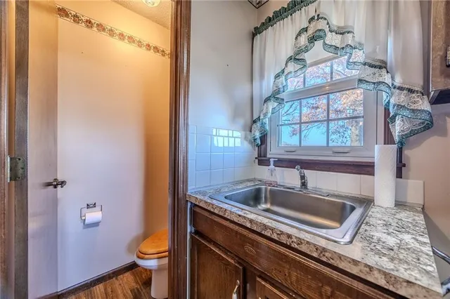 $483,500 | 957 Ff Highway, Napoleon, MO 64074