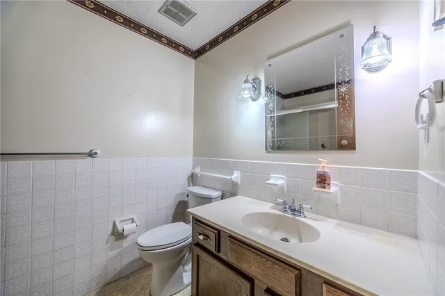 $483,500 | 957 Ff Highway, Napoleon, MO 64074