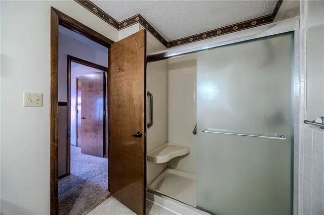 $483,500 | 957 Ff Highway, Napoleon, MO 64074