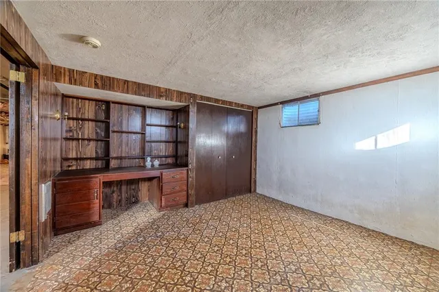 $483,500 | 957 Ff Highway, Napoleon, MO 64074