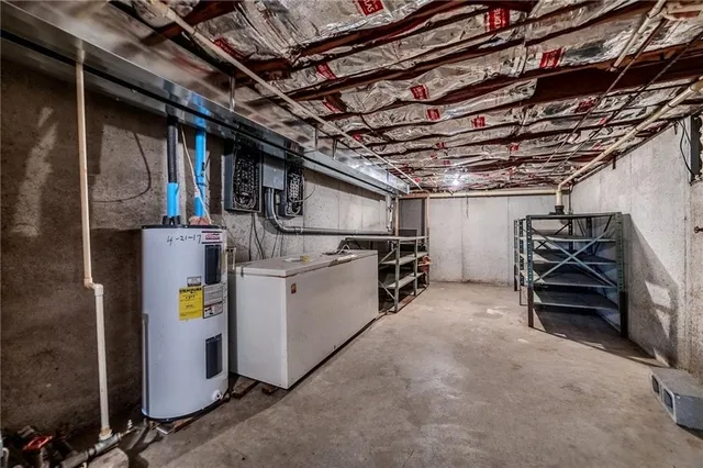 $483,500 | 957 Ff Highway, Napoleon, MO 64074