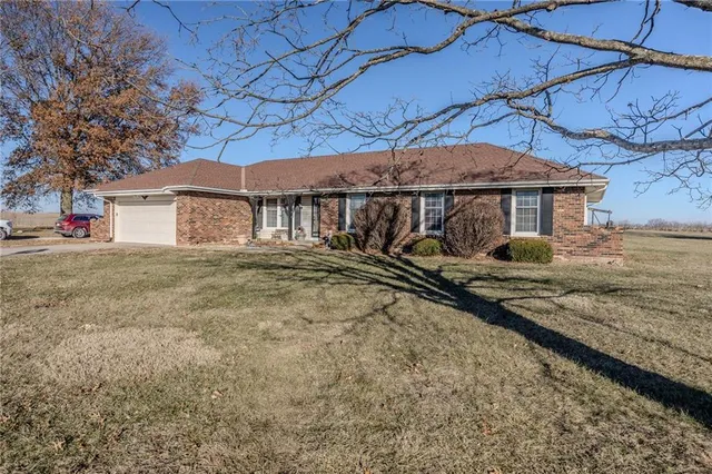 $483,500 | 957 Ff Highway, Napoleon, MO 64074
