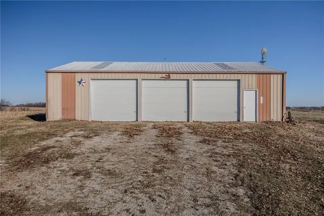 $483,500 | 957 Ff Highway, Napoleon, MO 64074