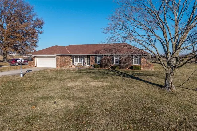 $483,500 | 957 Ff Highway, Napoleon, MO 64074