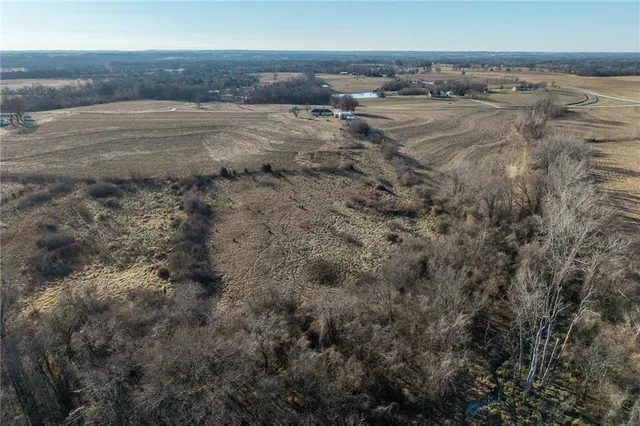 $483,500 | 957 Ff Highway, Napoleon, MO 64074