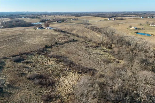 $483,500 | 957 Ff Highway, Napoleon, MO 64074