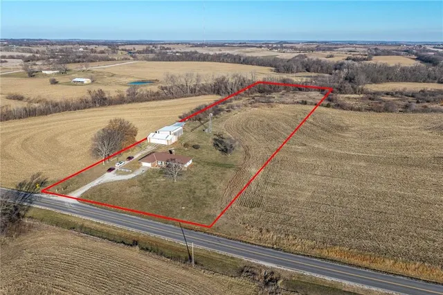 $483,500 | 957 Ff Highway, Napoleon, MO 64074